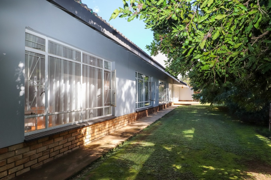 4 Bedroom Property for Sale in Flamwood North West